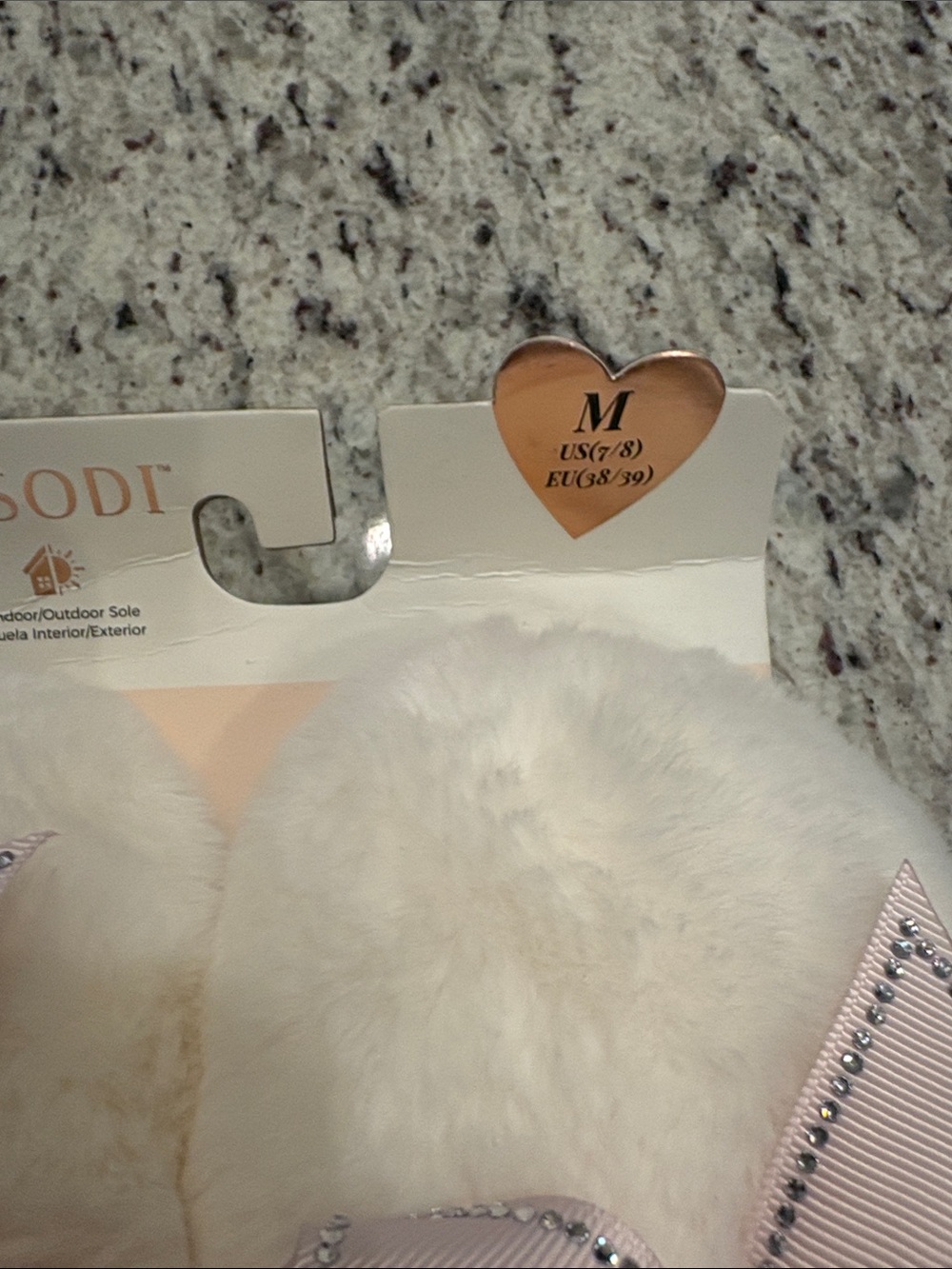 Thalia Sodi Cream Fuzzy Women’s Slippers with Pink Bow Accents Size M (7/8) NWT - Picture 3 of 6